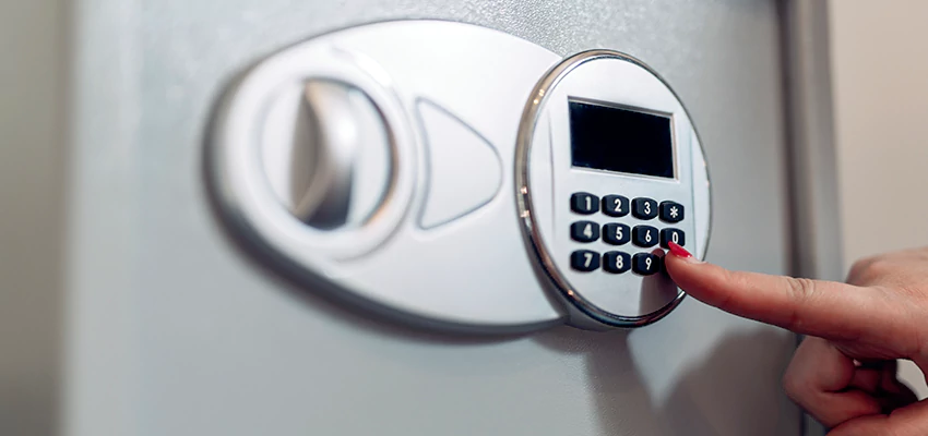 Jewelry Safe Cracking in Marina, California